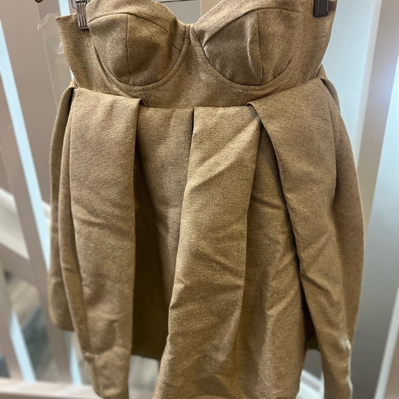 New house of CB dress, worn to take pictures ones - Picture 5 of 10